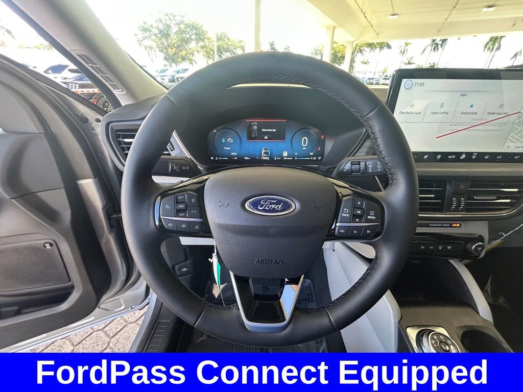 Certified 2024 Ford Escape SE w/ PHEV Premium Package FWD image 17