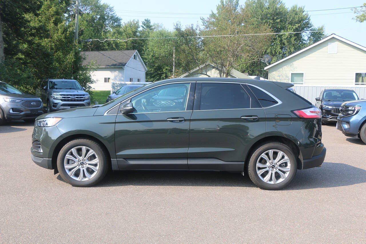 Certified 2024 Ford Edge Titanium AWD/4WD image 2