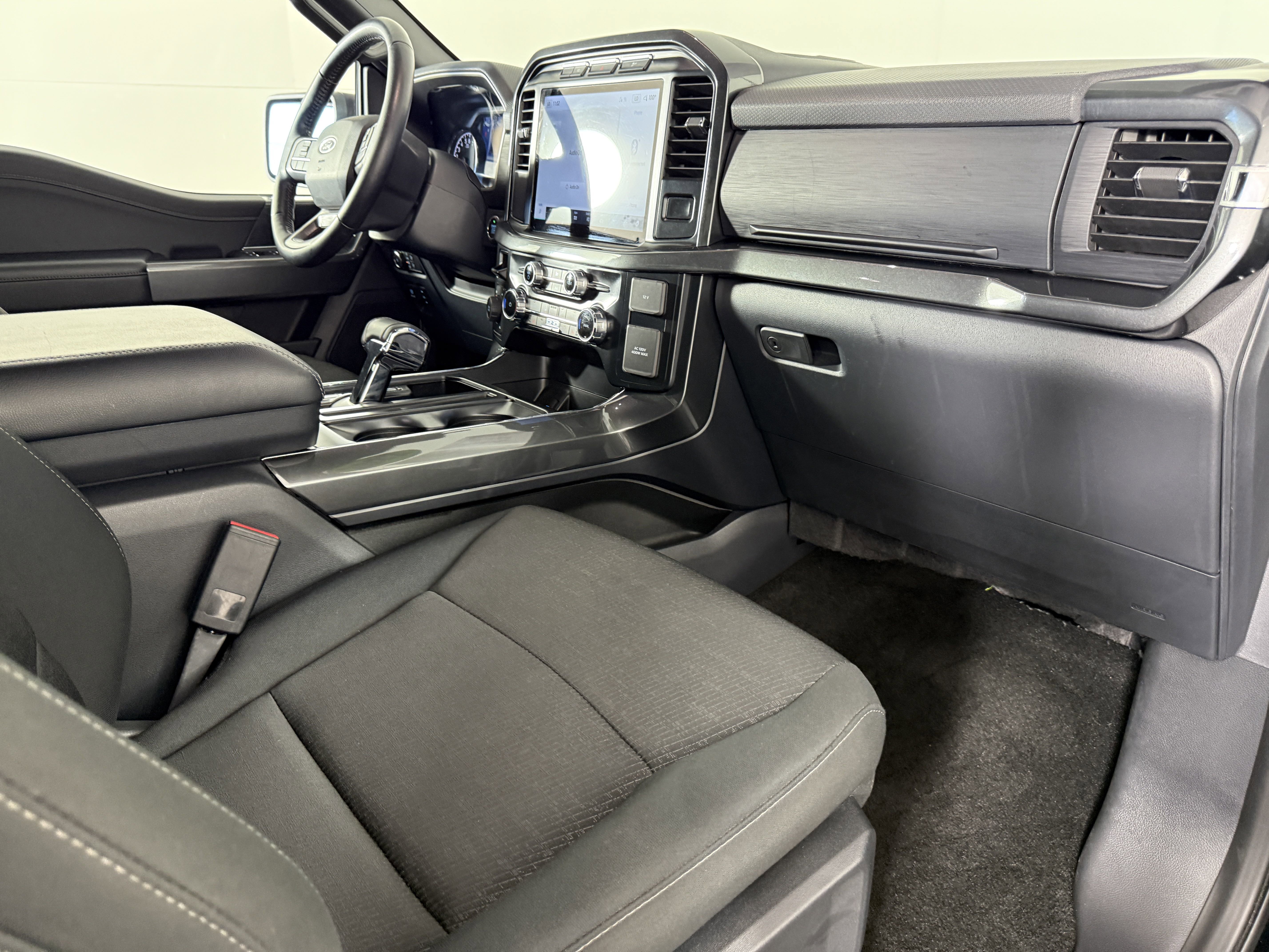 Certified 2022 Ford F150 XLT w/ Equipment Group 302A High image 9