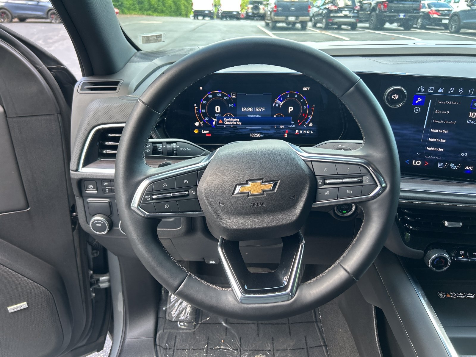 Used 2025 Chevrolet Suburban Premier RWD image 16