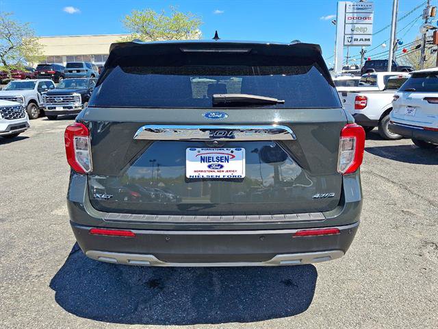 Certified 2023 Ford Explorer XLT w/ Equipment Group 202A AWD/4WD image 7