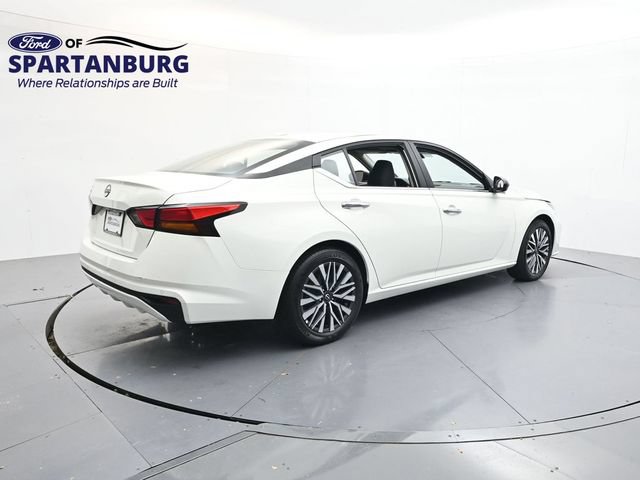 Used 2025 Nissan Altima 2.5 SV FWD image 7