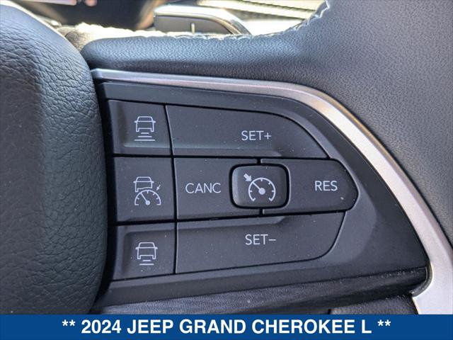 Used 2024 Jeep Grand Cherokee L Laredo AWD/4WD image 16