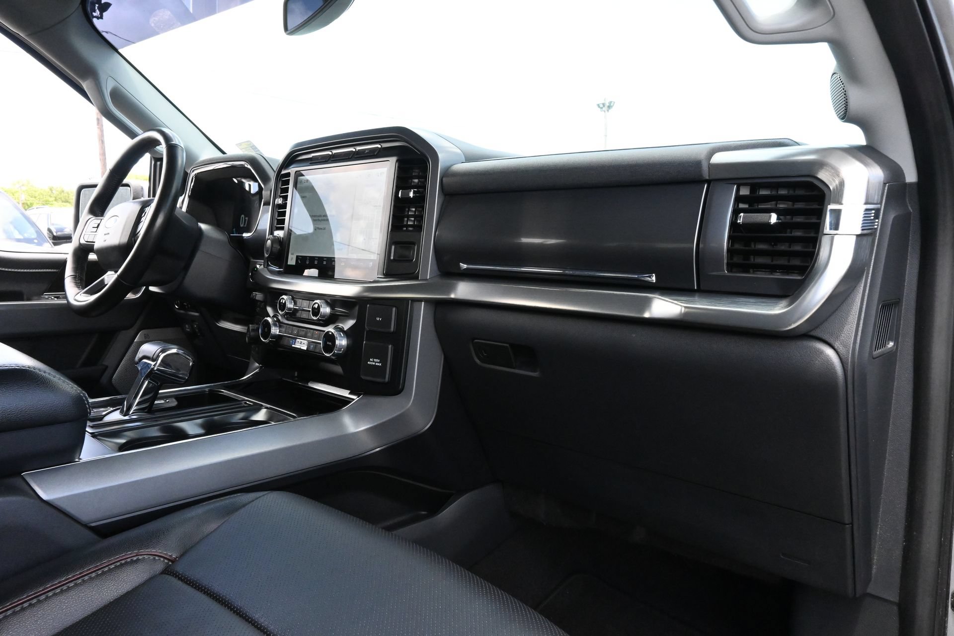 Certified 2023 Ford F150 Lariat w/ Trailer Tow Package AWD/4WD image 21