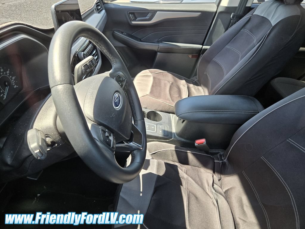 Certified 2022 Ford Escape SE w/ SE Sport Appearance Package FWD image 4