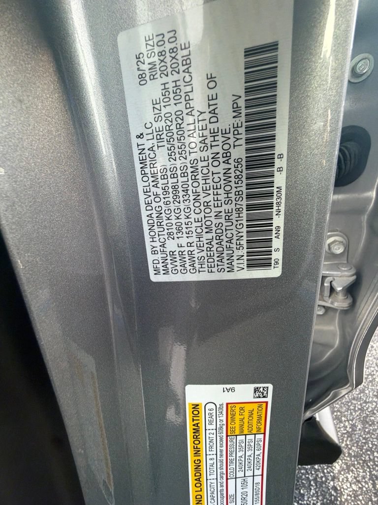 Used 2025 Honda Pilot Elite image 12