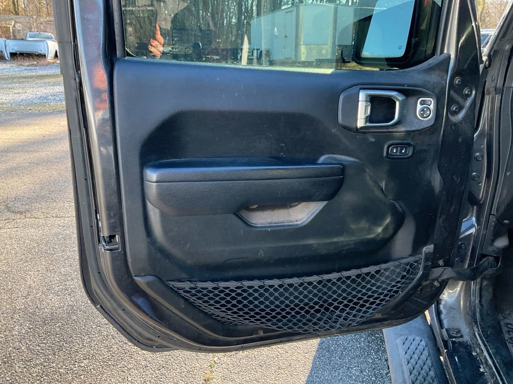 Used 2023 Jeep Gladiator Sport image 17