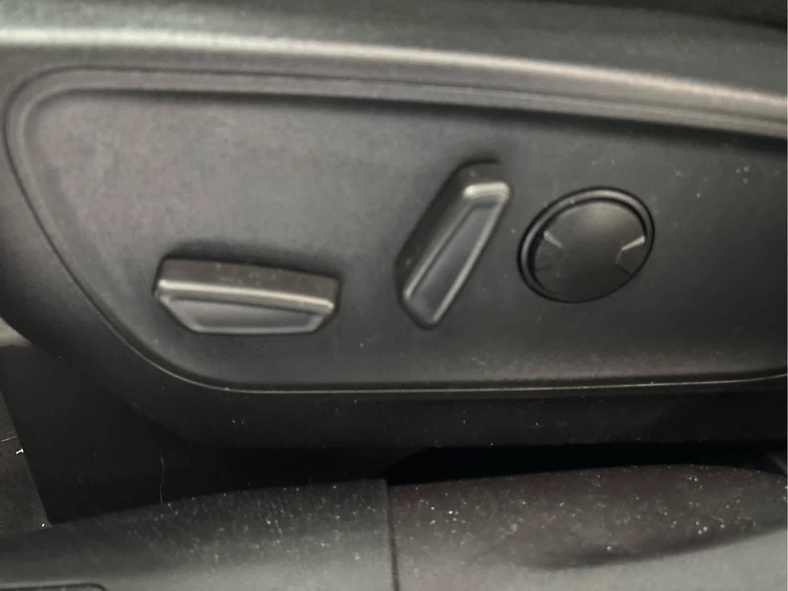 Certified 2023 Ford Escape Active AWD/4WD image 28