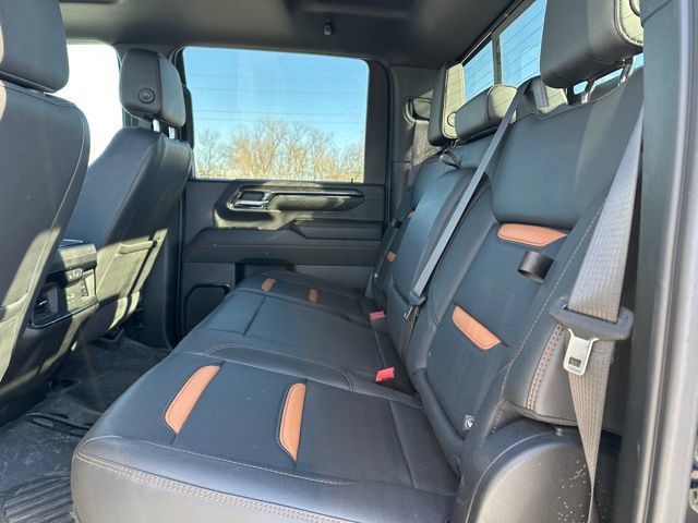 Used 2024 GMC Sierra 2500 AT4 w/ AT4 Premium Plus Package AWD/4WD image 8