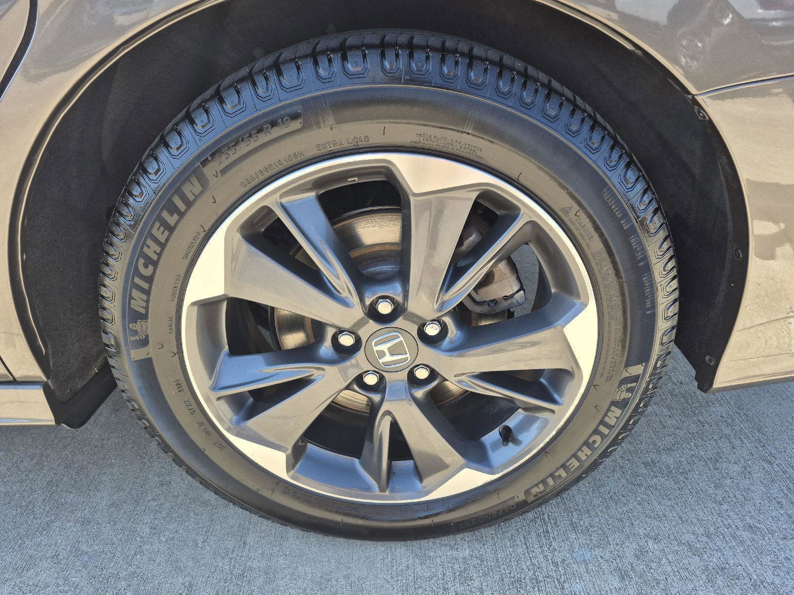 Used 2023 Honda Odyssey Elite image 29