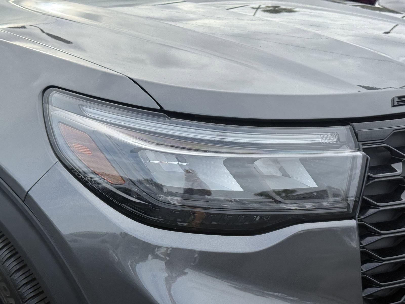 Certified 2025 Ford Explorer ST AWD/4WD image 8