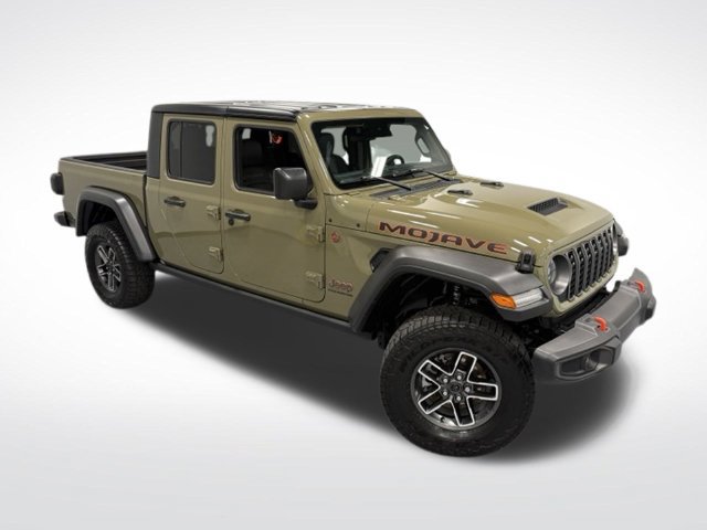 Used 2025 Jeep Gladiator Mojave w/ Convenience Group AWD/4WD image 33