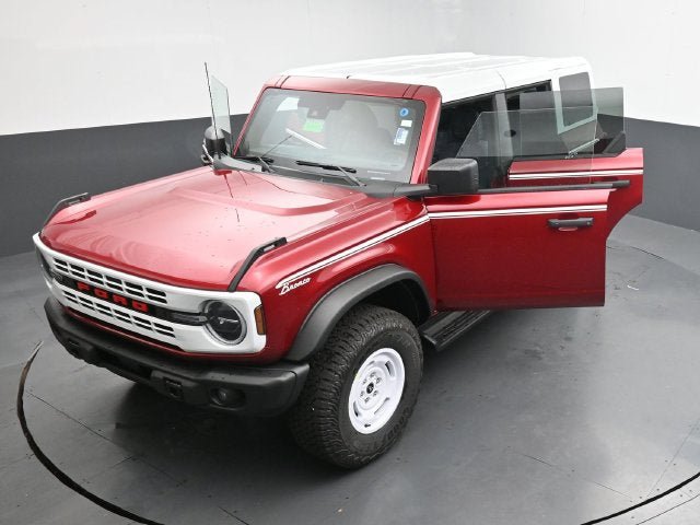 Certified 2025 Ford Bronco Heritage Edition AWD/4WD image 34