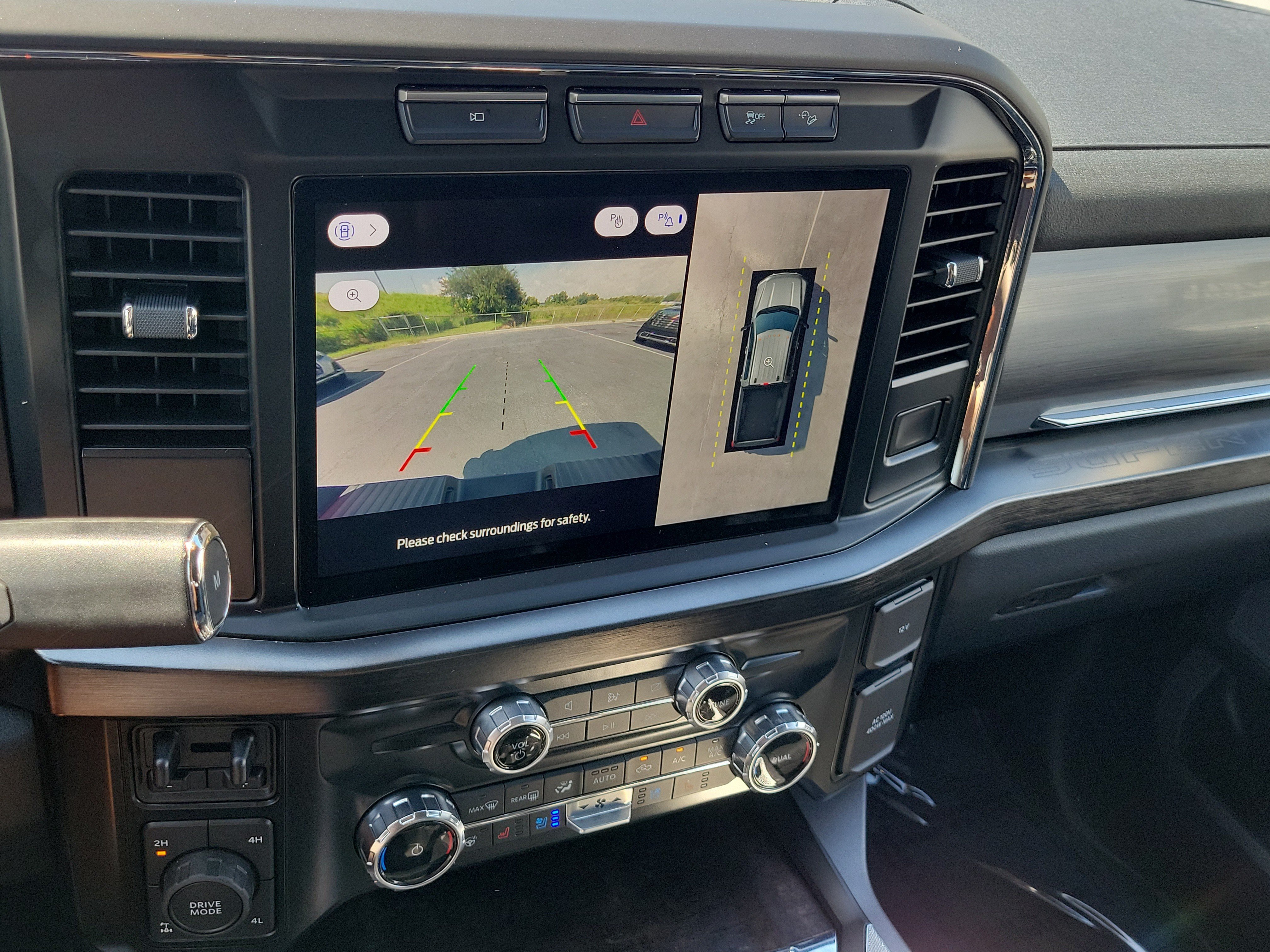 Certified 2023 Ford F250 Lariat w/ FX4 Off-Road Package AWD/4WD image 25