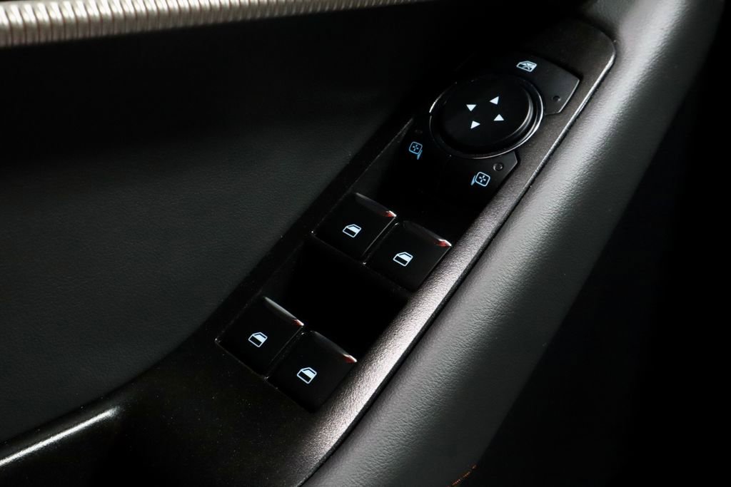 Certified 2025 Ford Explorer Active AWD/4WD image 25