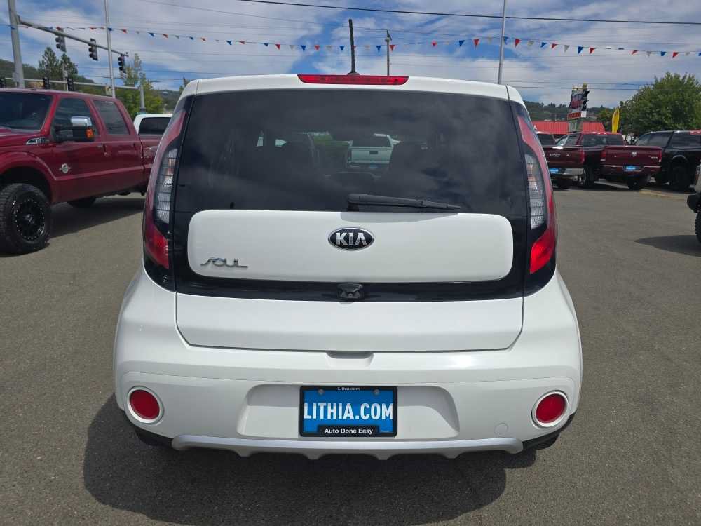 Used 2018 Kia Soul + FWD image 4