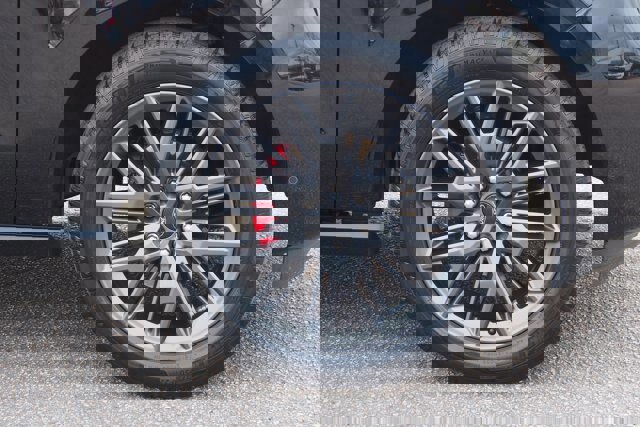 Certified 2025 Ford Expedition Platinum w/ Stealth Performance Package image 9