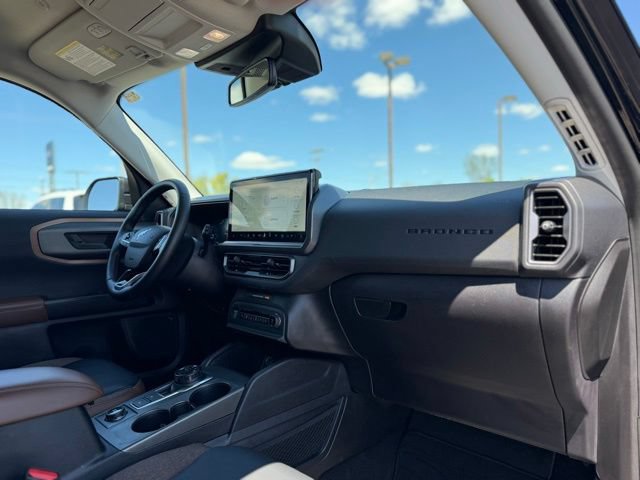 Certified 2025 Ford Bronco Sport Outer Banks w/ Outer Banks Tech Package+ AWD/4WD image 17