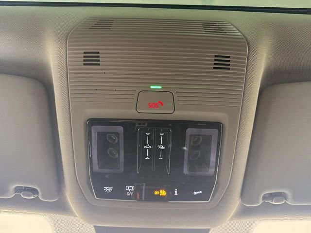 Used 2025 Volkswagen Atlas SEL image 16