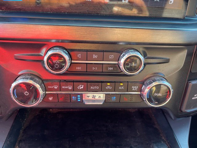 Certified 2024 Ford F250 Lariat w/ Lariat Ultimate Package AWD/4WD image 30