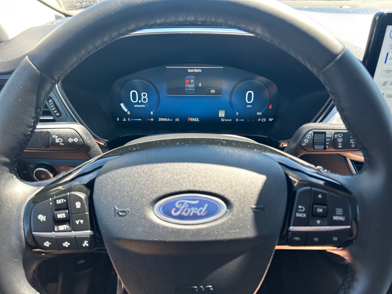 Certified 2024 Ford Escape Platinum w/ Class II Trailer Tow Package AWD/4WD image 25