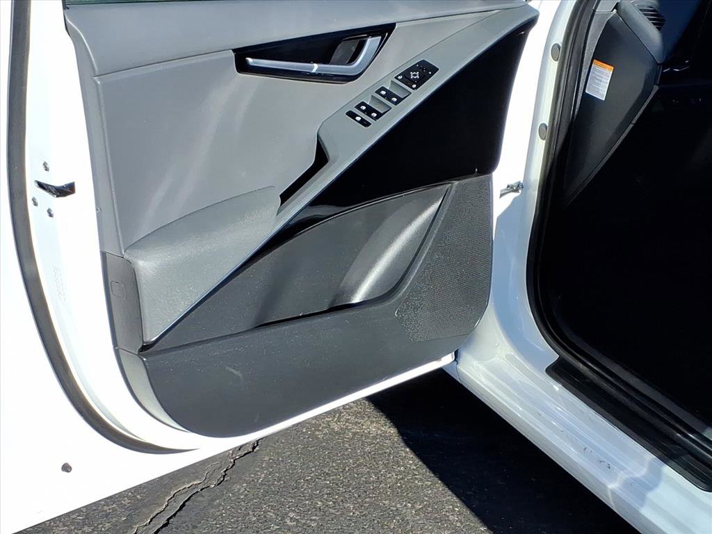 Used 2023 Kia Niro EX image 20