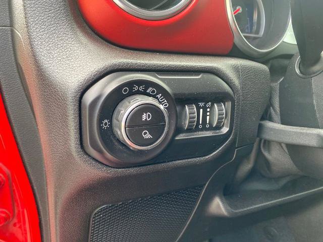 Used 2020 Jeep Gladiator Rubicon AWD/4WD image 15
