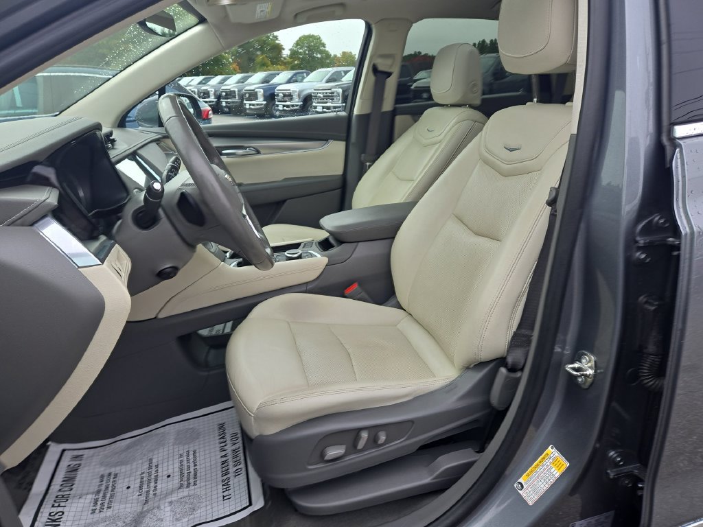 Used 2021 Cadillac XT5 Premium Luxury AWD/4WD image 6