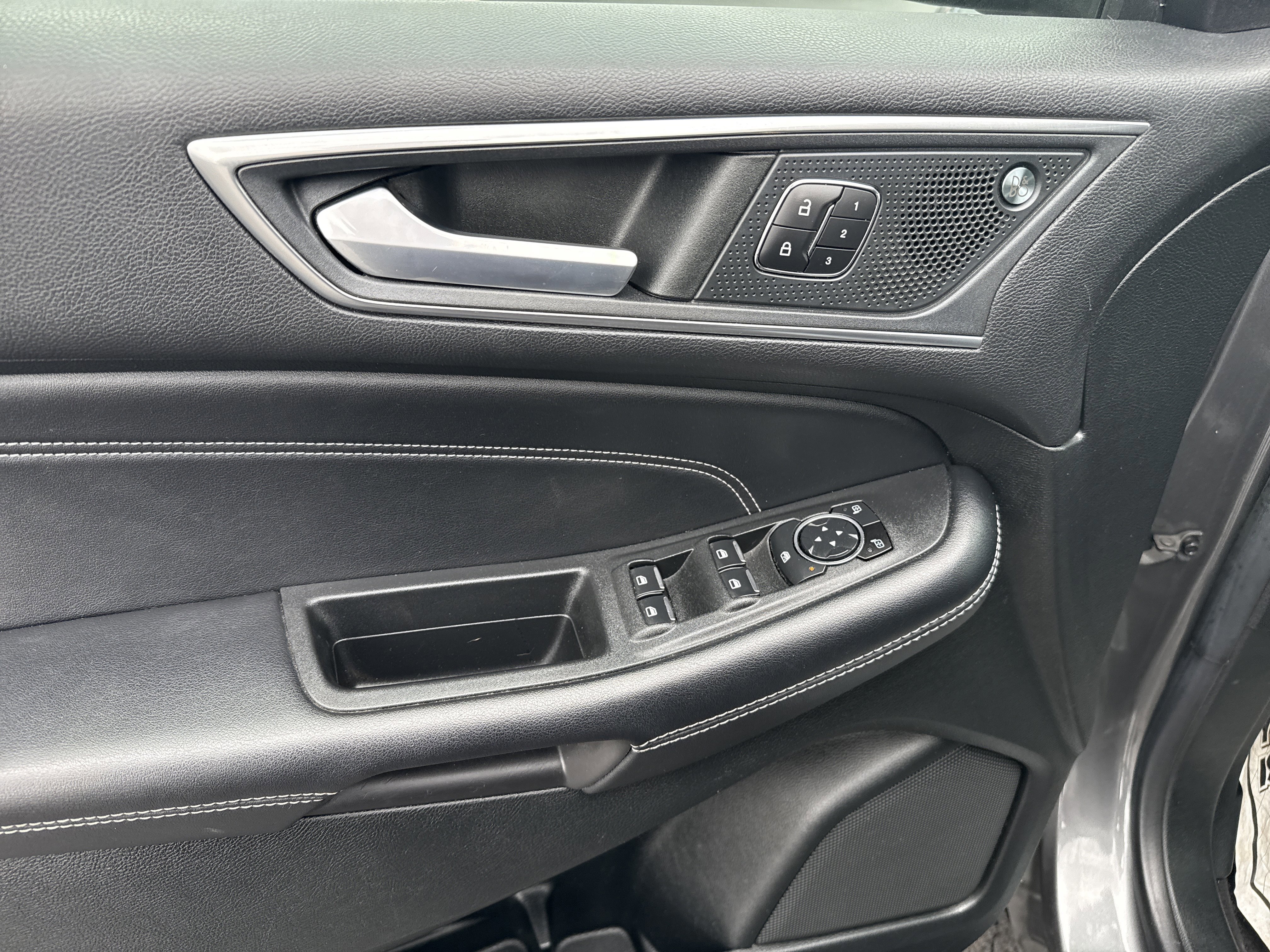 Certified 2023 Ford Edge Titanium image 16