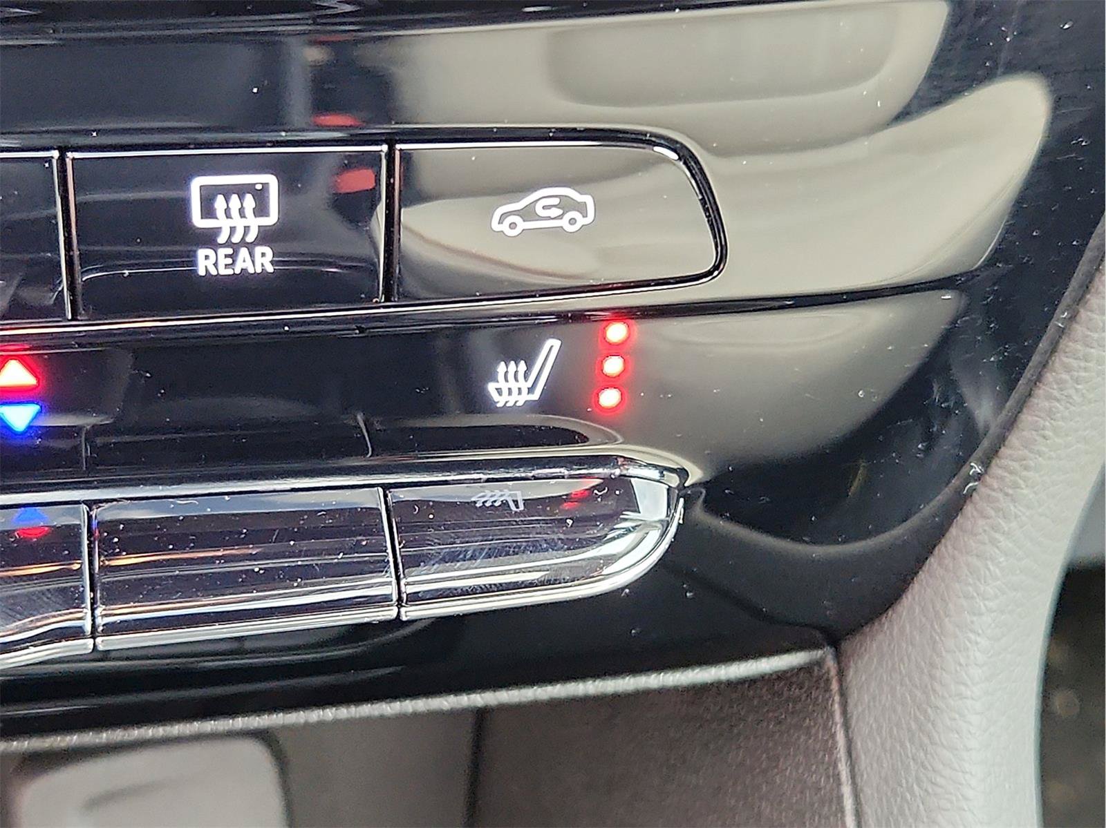 Used 2024 Buick Encore GX Avenir w/ Avenir Technology Package AWD/4WD image 21