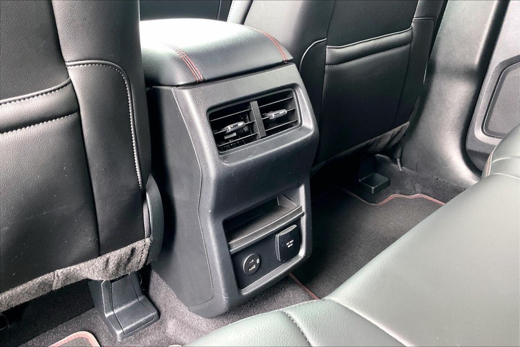 Certified 2022 Ford Edge ST-Line AWD/4WD image 12