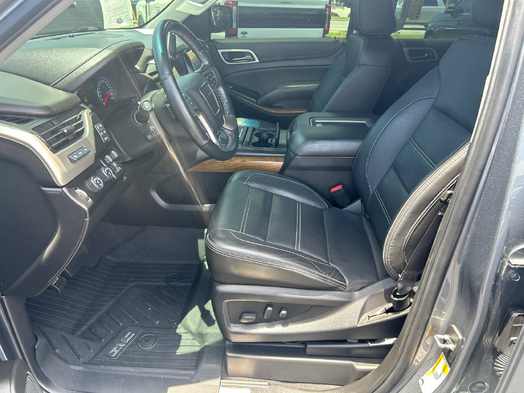 Used 2019 GMC Yukon Denali w/ Denali Ultimate Package AWD/4WD image 9