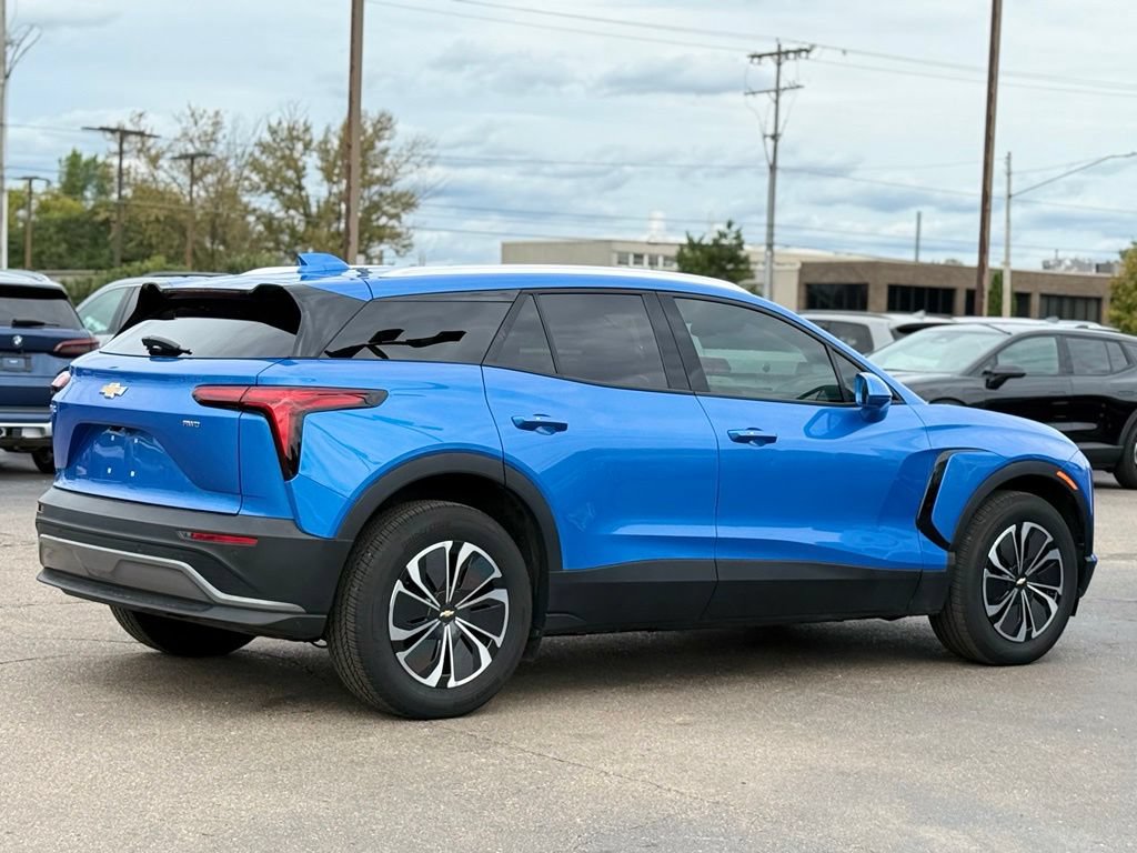 Used 2024 Chevrolet Blazer EV LT AWD/4WD image 32