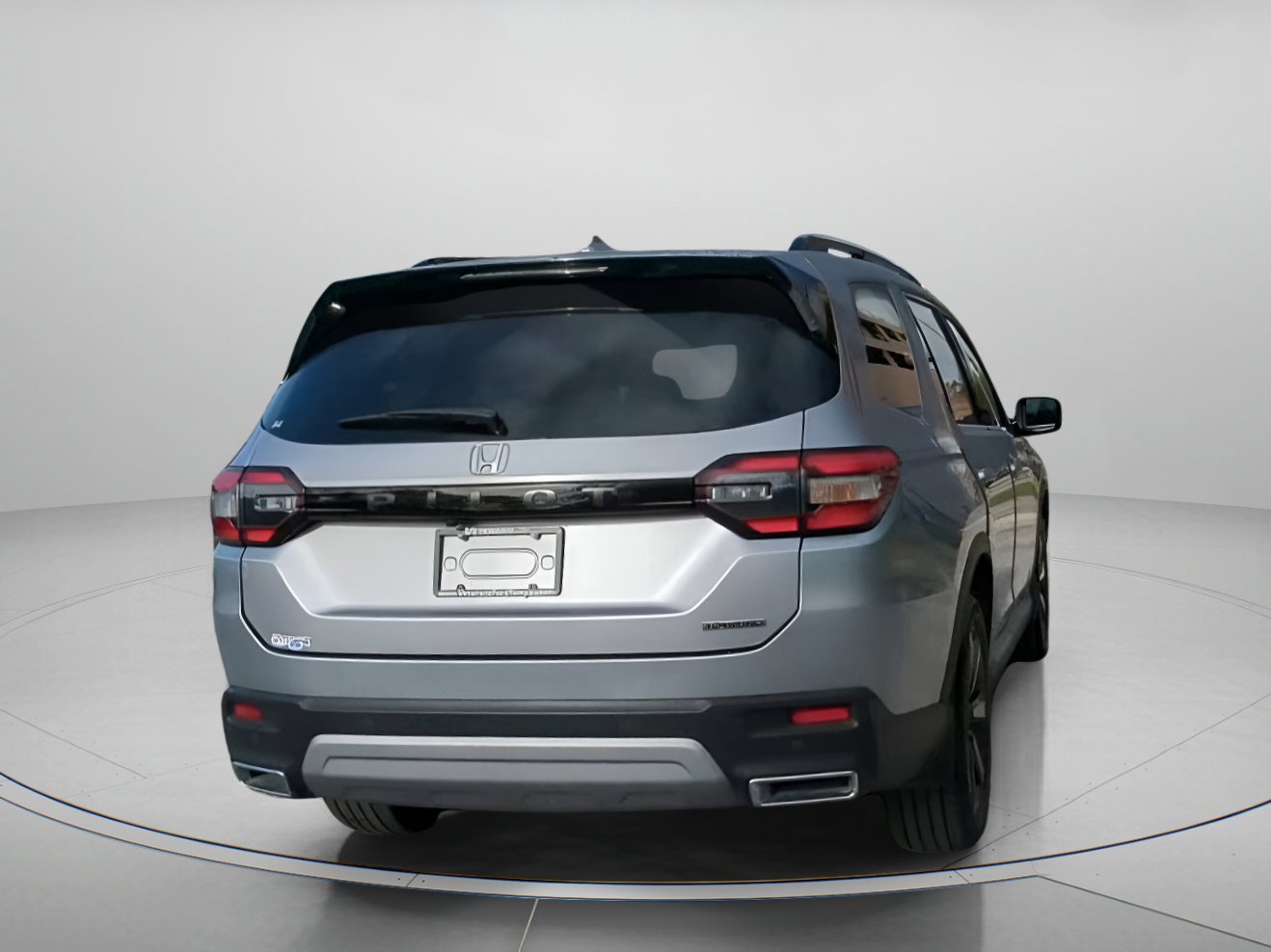 Used 2024 Honda Pilot Touring image 18