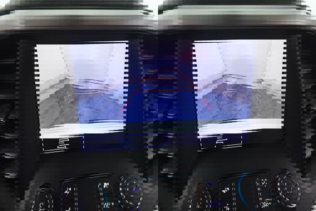 Used 2023 GMC Acadia SLE image 17