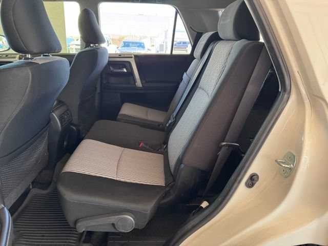 Used 2020 Toyota 4Runner SR5 AWD/4WD image 11