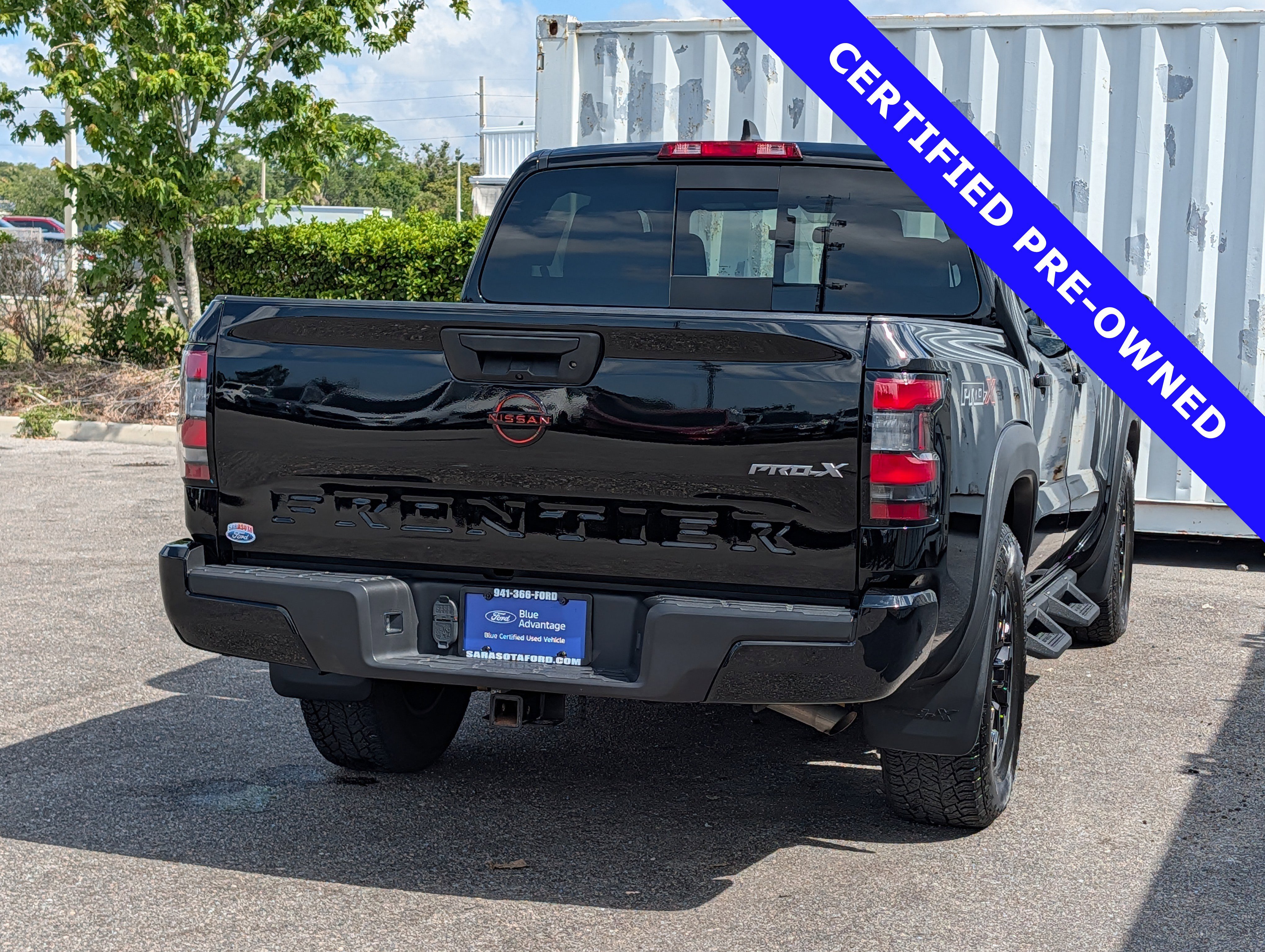 Used 2023 Nissan Frontier Pro-X w/ Tow Package RWD image 4