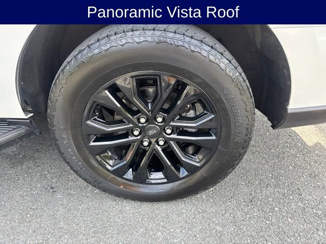 Certified 2024 Ford Expedition XLT AWD/4WD image 12