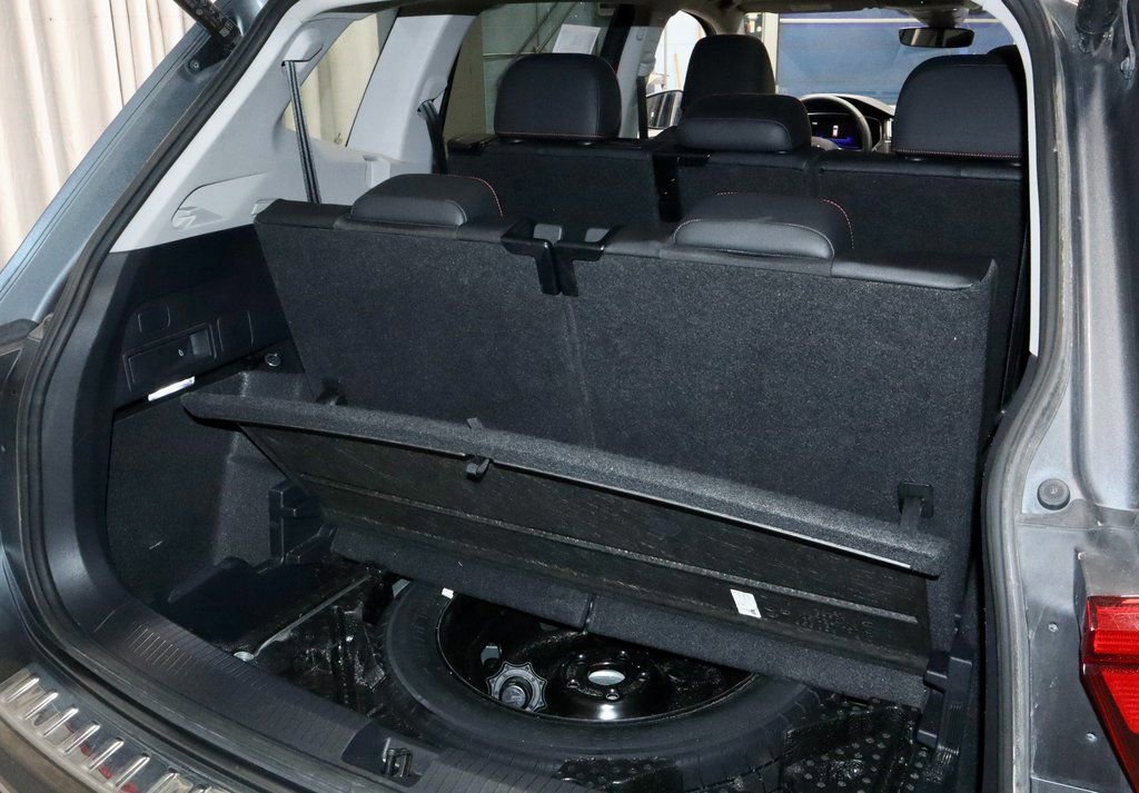 Used 2024 Volkswagen Tiguan Wolfsburg Edition image 15
