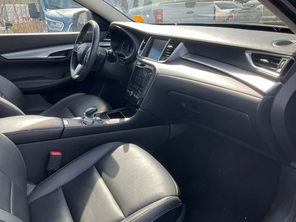 Used 2021 INFINITI QX50 Luxe image 11