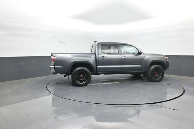 Used 2023 Toyota Tacoma TRD Off-Road AWD/4WD image 8