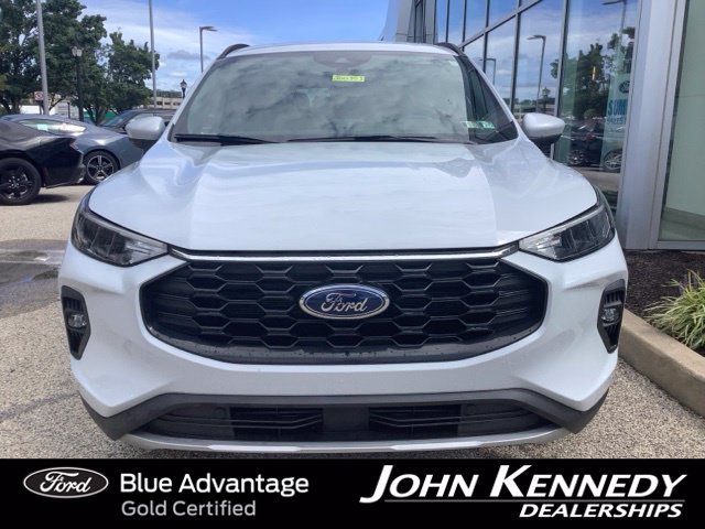 Certified 2025 Ford Escape ST-Line Select AWD/4WD image 9
