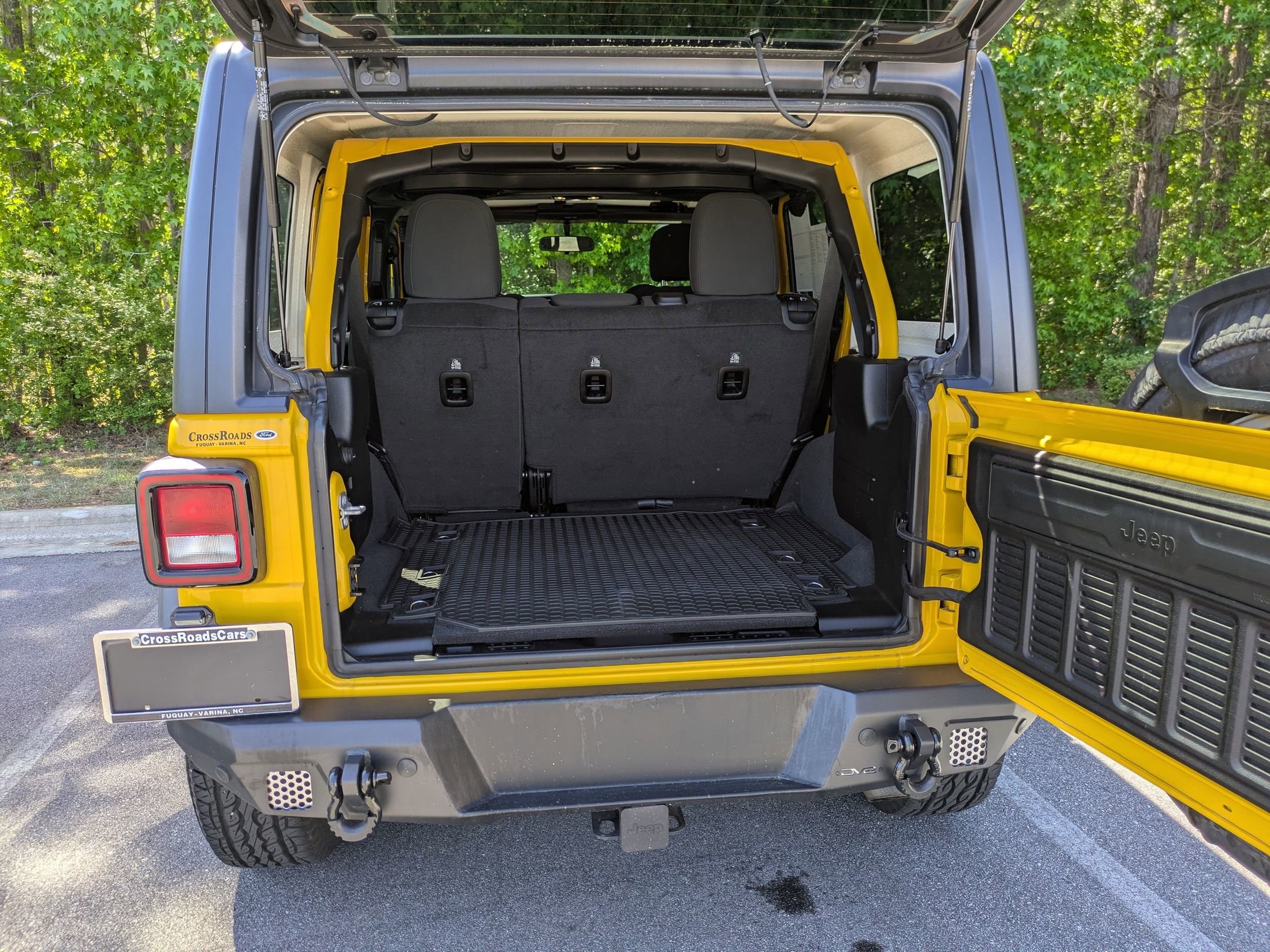 Used 2019 Jeep Wrangler Unlimited Sport S AWD/4WD image 26