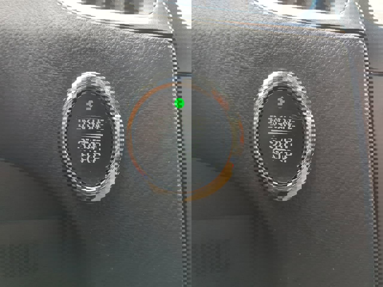 Certified 2018 Ford Edge Titanium w/ Technology Package image 26