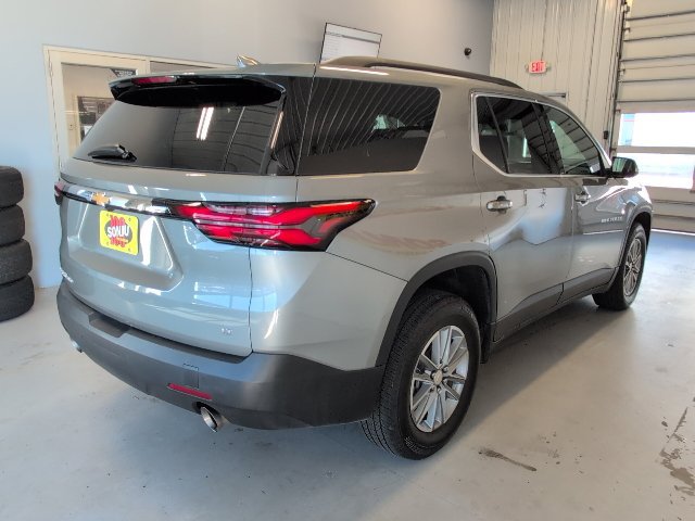 Used 2023 Chevrolet Traverse LT AWD/4WD image 5