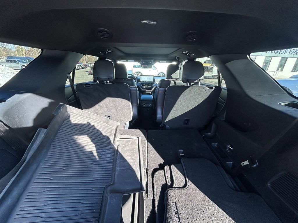 Certified 2025 Ford Explorer ST AWD/4WD image 8