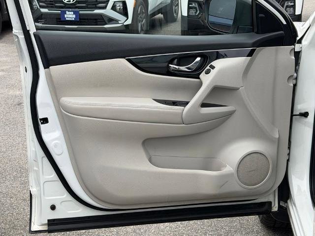 Used 2019 Nissan Rogue Sport SL w/ Premium Package AWD/4WD image 15