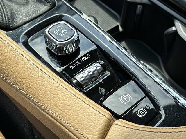 Used 2018 Volvo XC90 T6 Momentum w/ Convenience Package AWD/4WD image 25