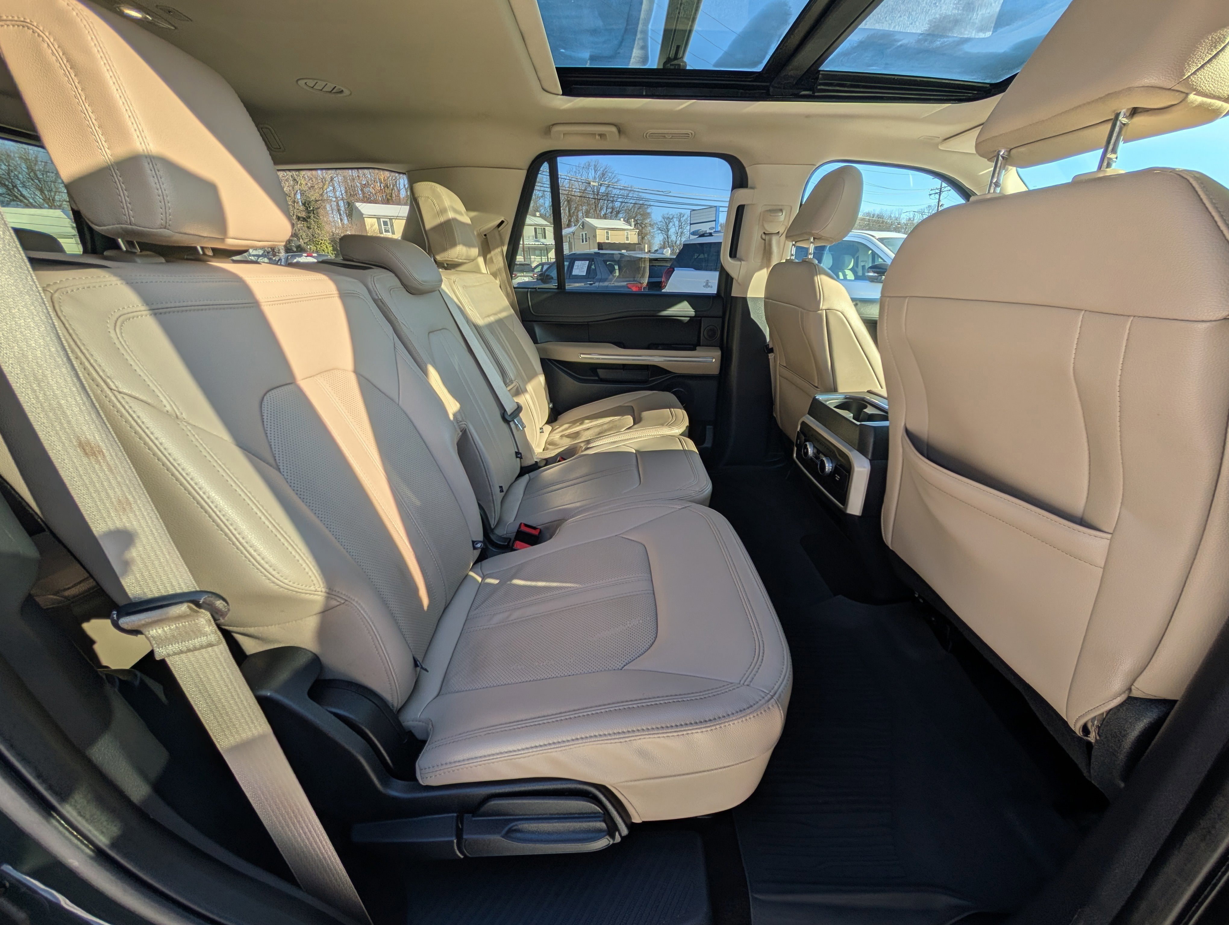 Certified 2022 Ford Expedition Limited image 13