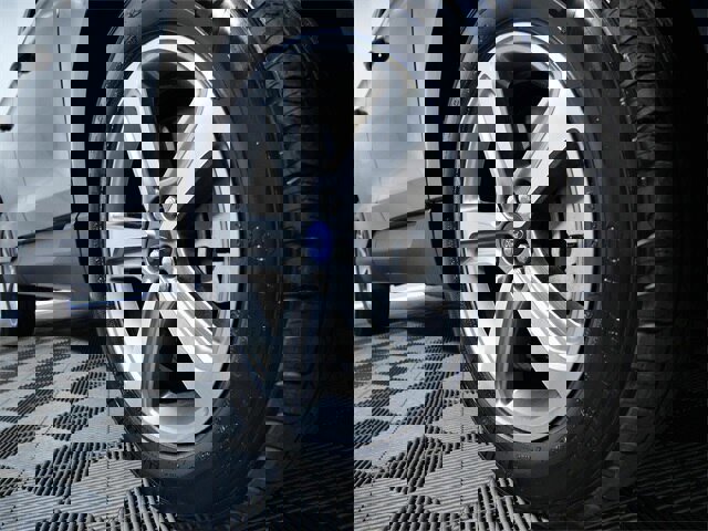 Certified 2022 Ford Edge SEL w/ Convenience Package image 2